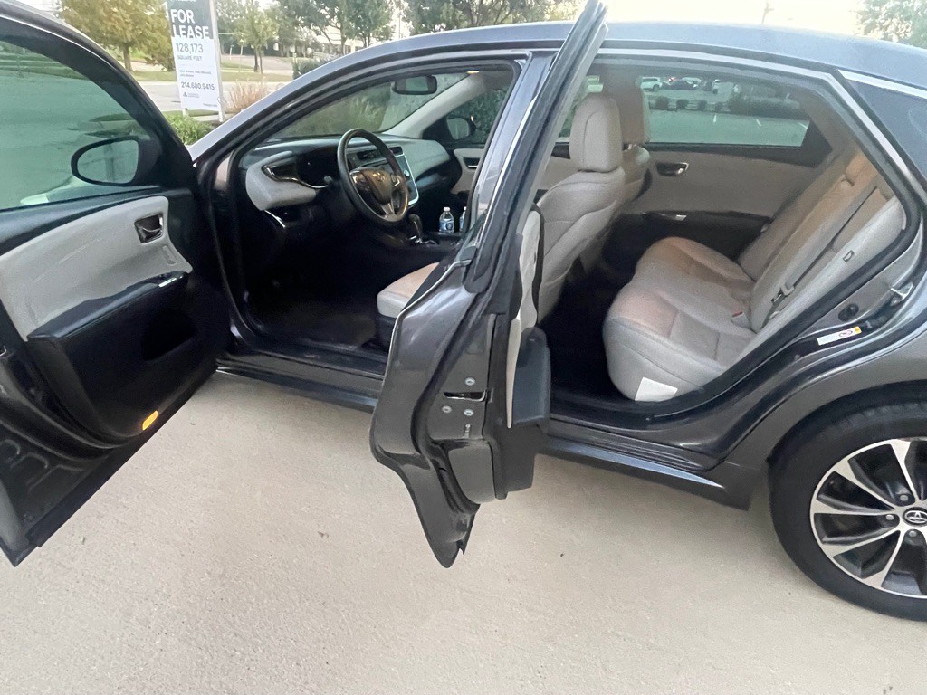 2017 Toyota Avalon Image 11