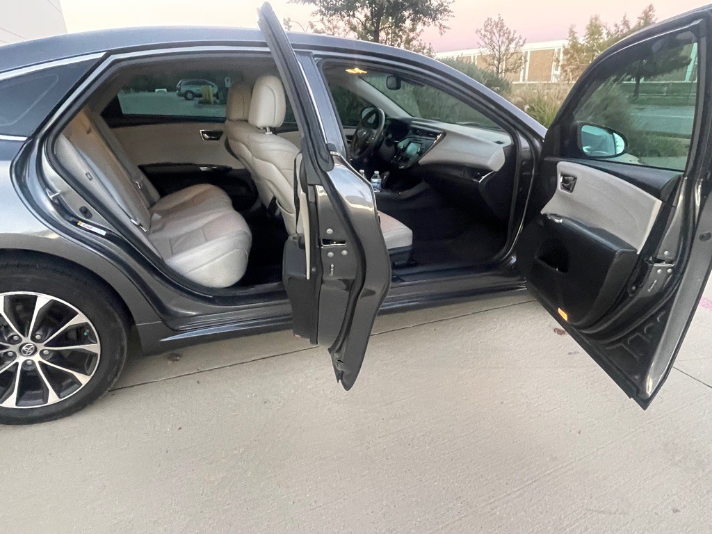 2017 Toyota Avalon Image 14