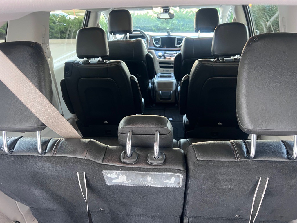 2017 Chrysler Pacifica Image 17