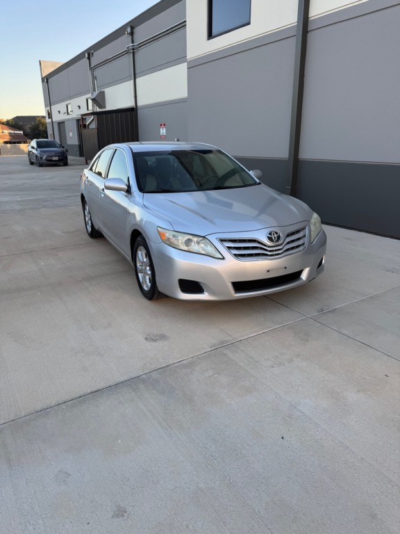 2011 Toyota Camry Image 1