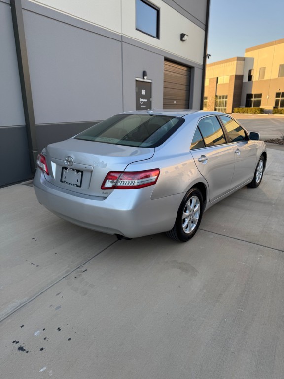2011 Toyota Camry Image 7