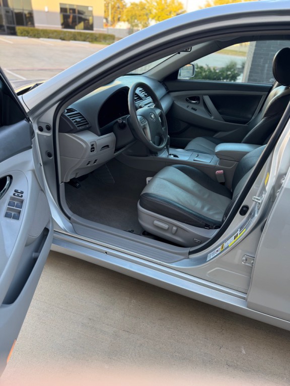 2011 Toyota Camry Image 12