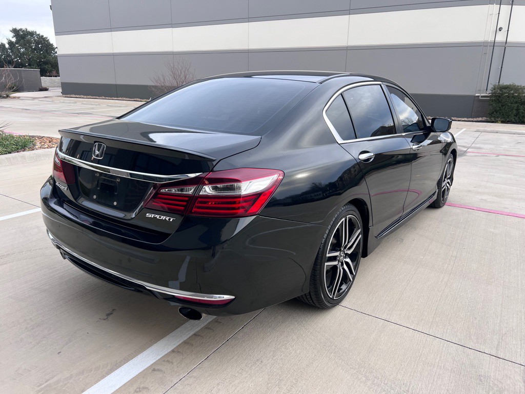 2017 Honda Accord Image 4
