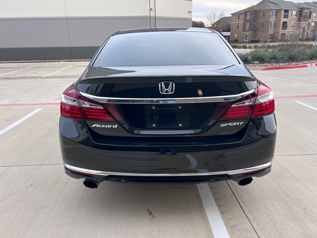 2017 Honda Accord Image 5