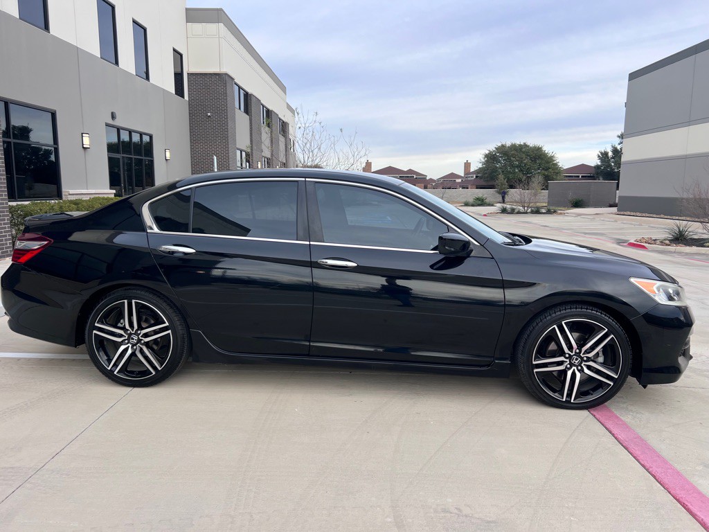 2017 Honda Accord Image 7