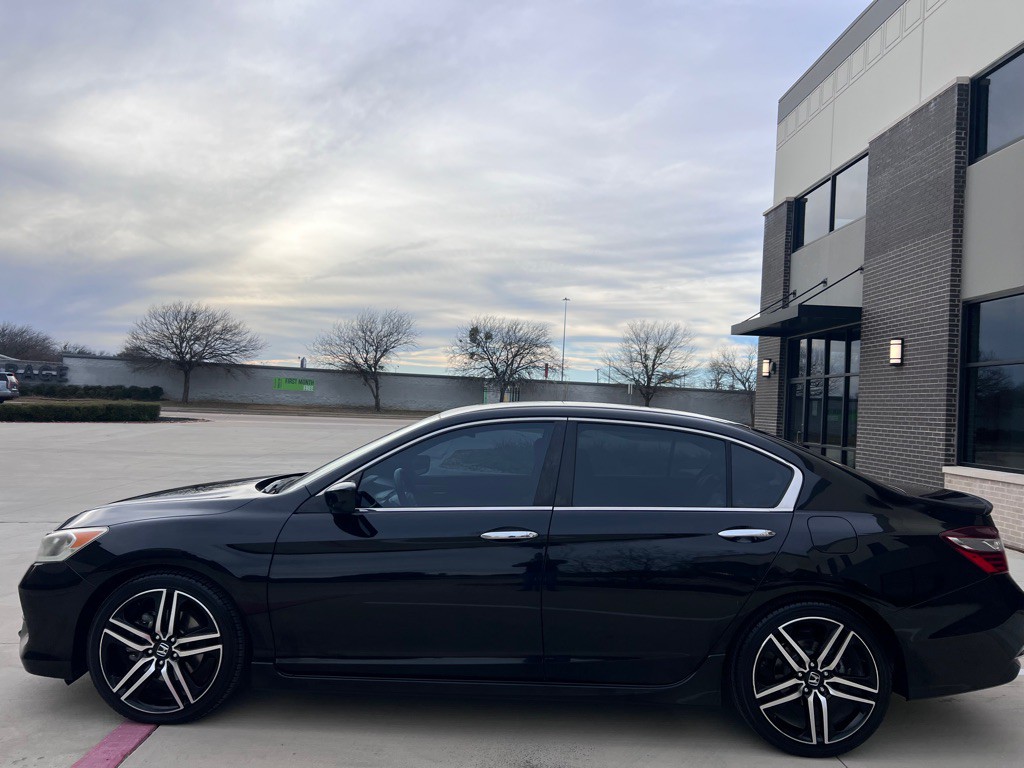 2017 Honda Accord Image 8