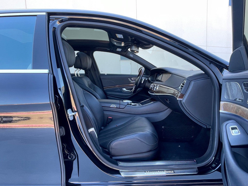 2015 Mercedes-Benz S-Class Image 12