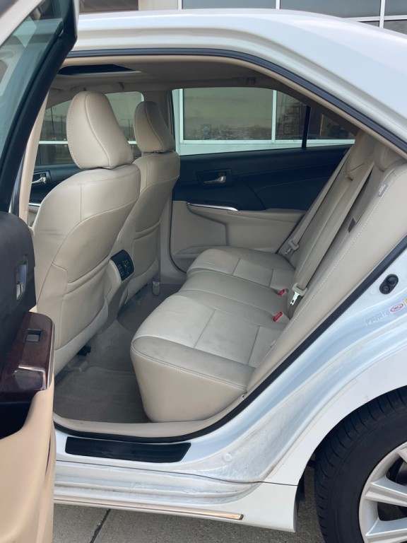 2014 Toyota Camry Image 12