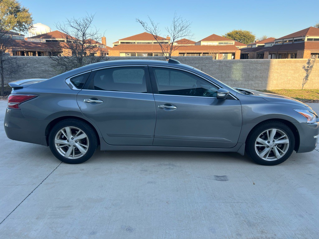 2015 Nissan Altima Image 8