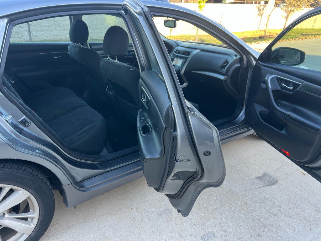 2015 Nissan Altima Image 11
