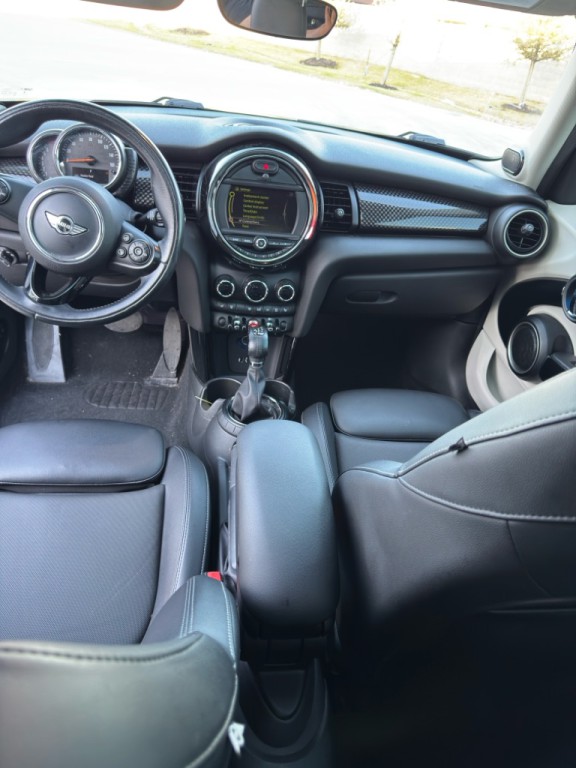 2015 MINI Cooper Image 11