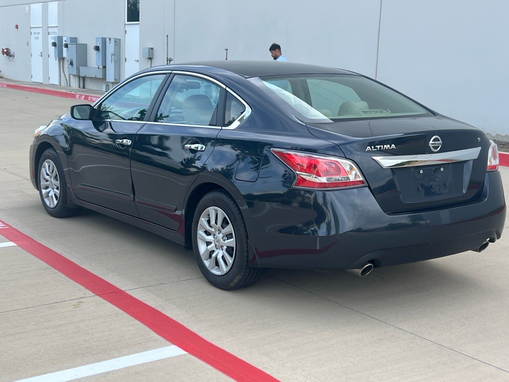 2015 Nissan Altima Image 6