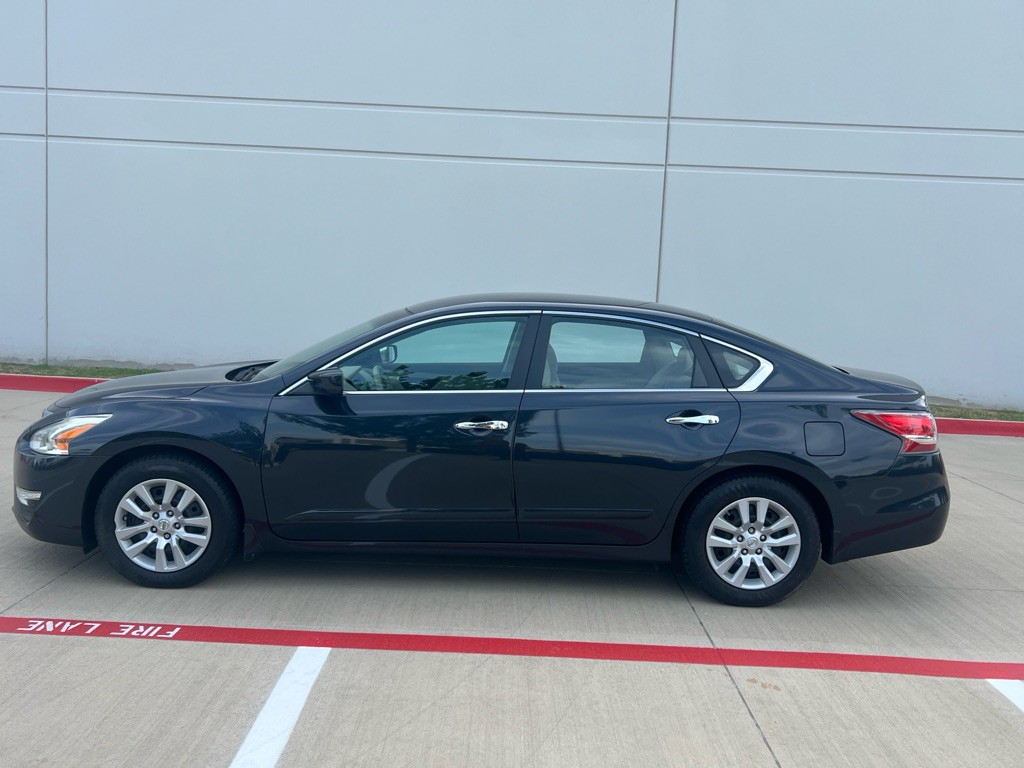 2015 Nissan Altima Image 7