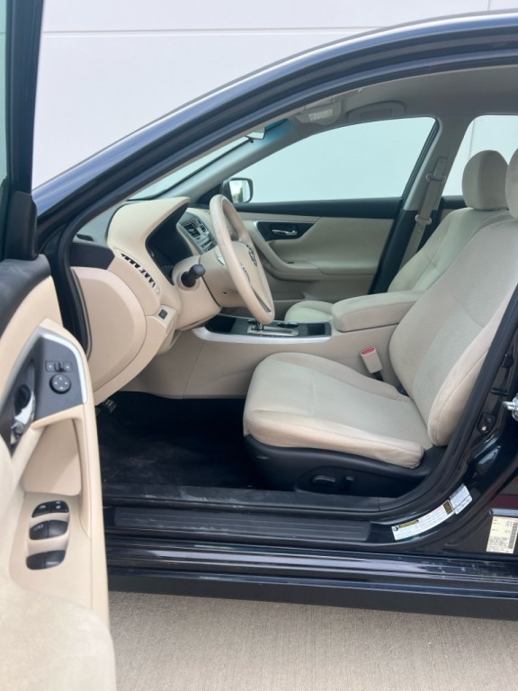 2015 Nissan Altima Image 8