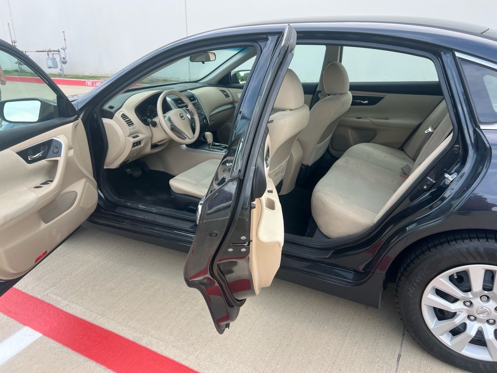 2015 Nissan Altima Image 11