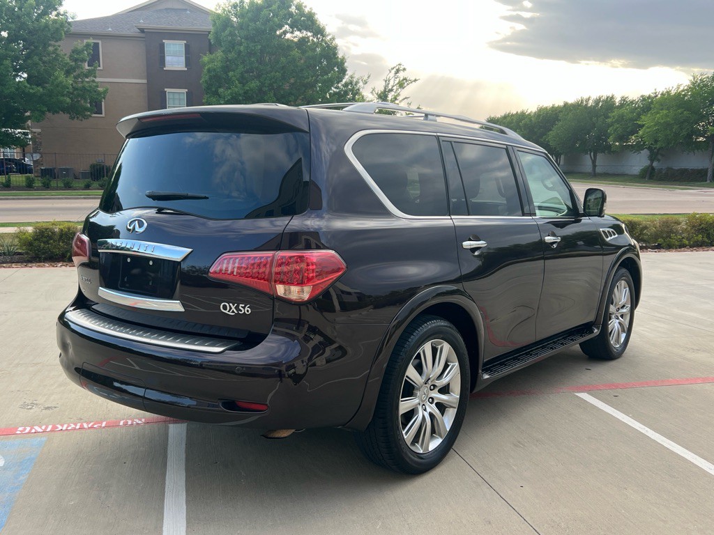 2013 INFINITI QX56 Image 4
