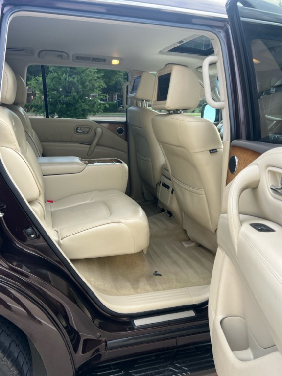 2013 INFINITI QX56 Image 13