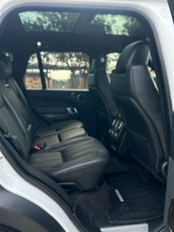 2015 Land Rover Range Rover Image 13