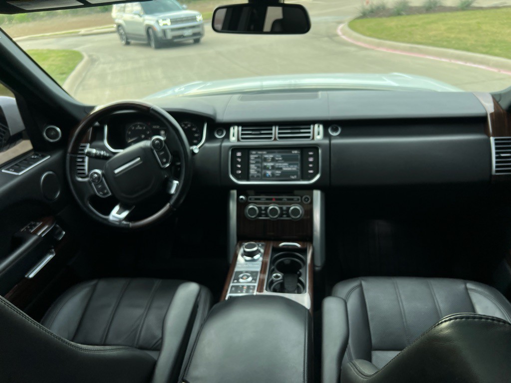 2015 Land Rover Range Rover Image 15