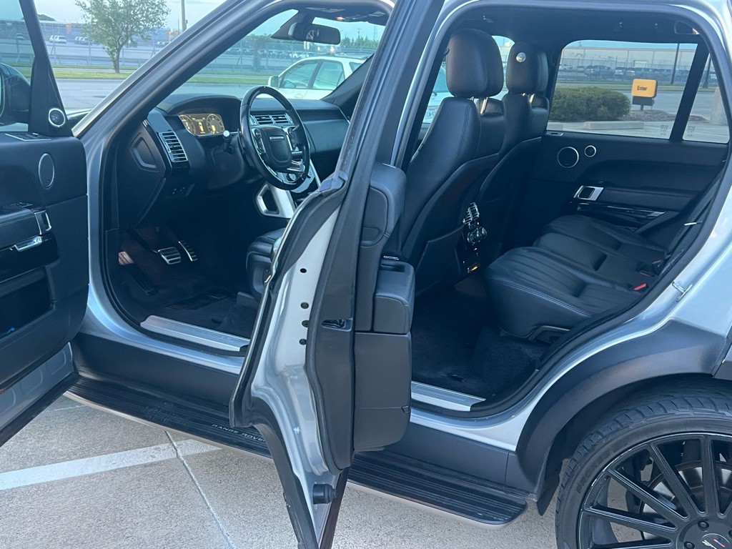 2015 Land Rover Range Rover Image 11