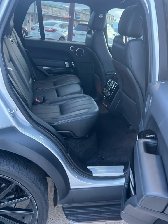 2015 Land Rover Range Rover Image 13