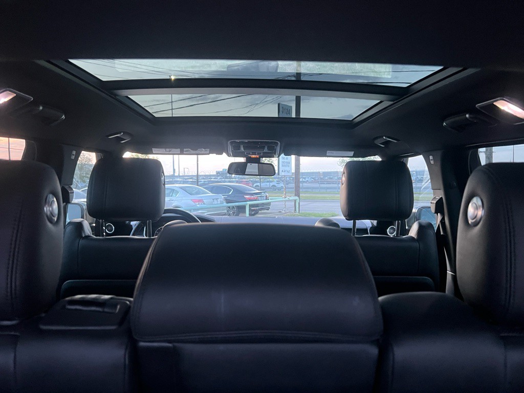 2015 Land Rover Range Rover Image 16