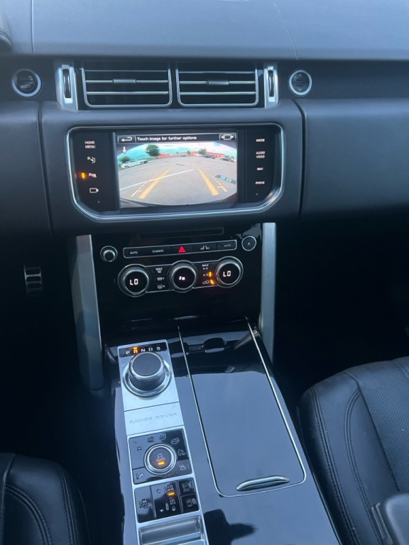 2015 Land Rover Range Rover Image 18
