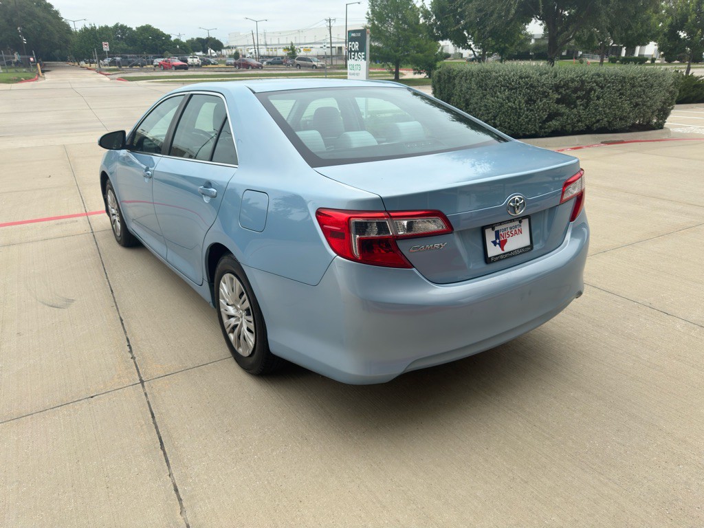 2012 Toyota Camry Image 6