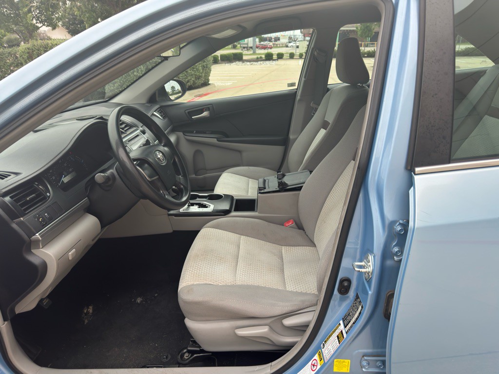 2012 Toyota Camry Image 9