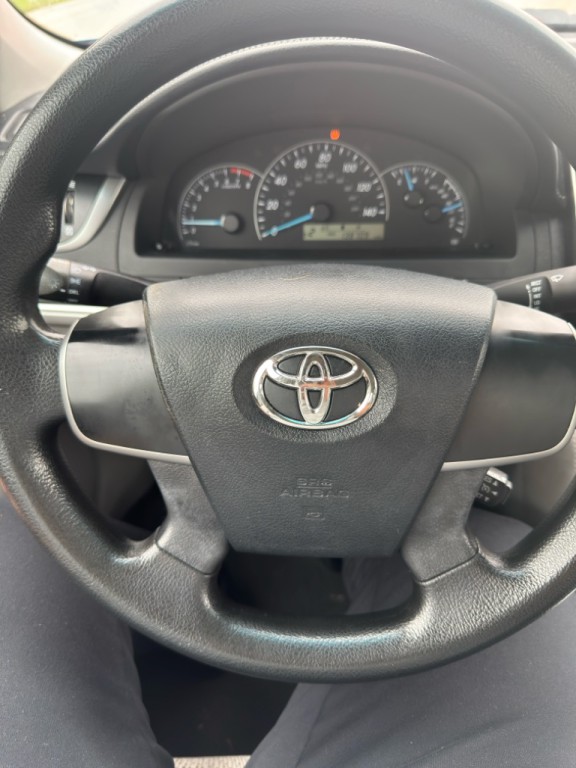 2012 Toyota Camry Image 16