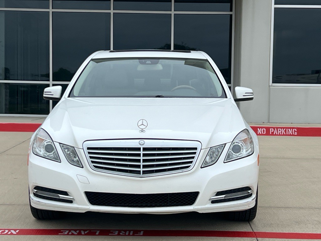 2013 Mercedes-Benz E-Class Image 2