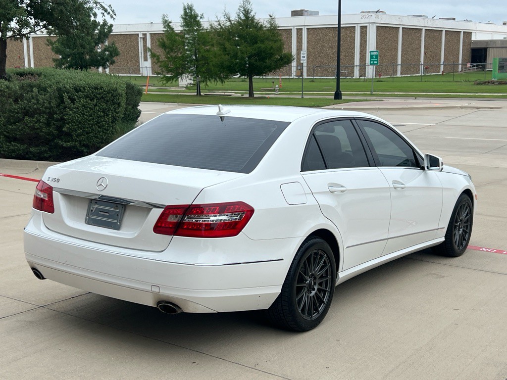 2013 Mercedes-Benz E-Class Image 4