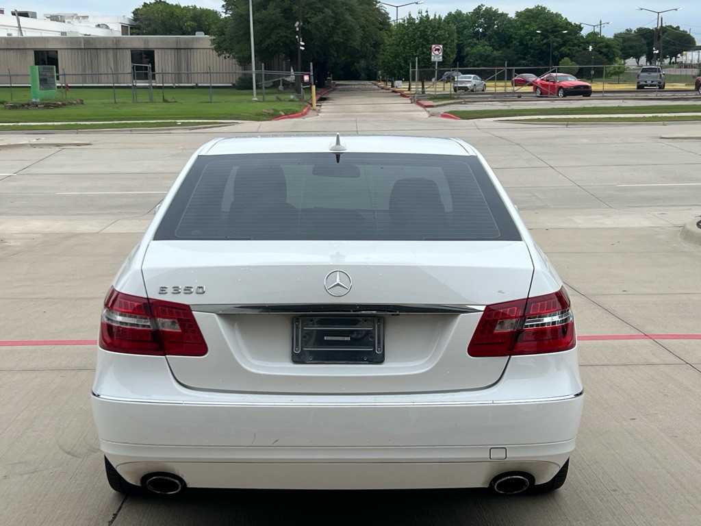 2013 Mercedes-Benz E-Class Image 5