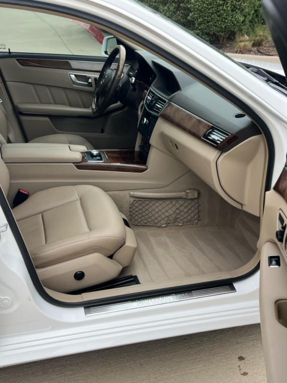 2013 Mercedes-Benz E-Class Image 12