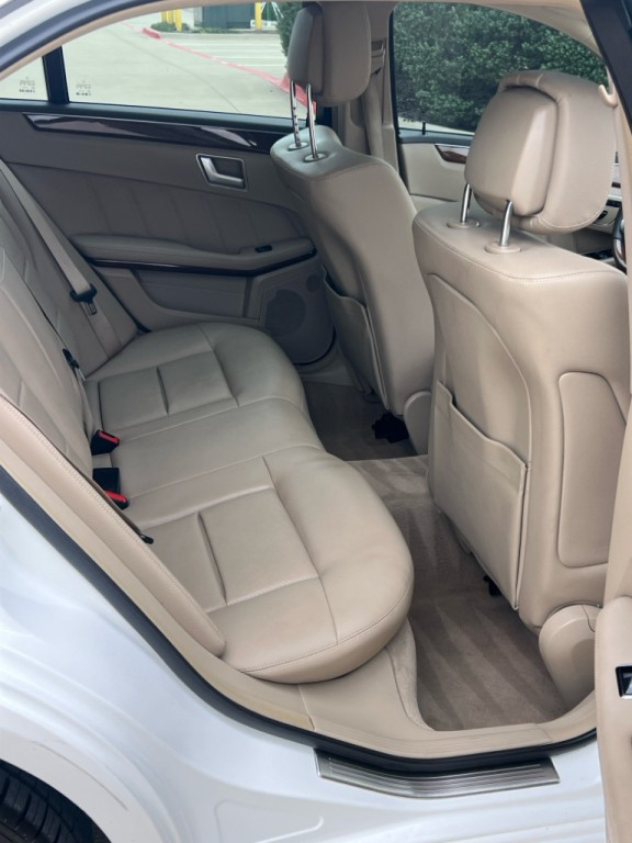 2013 Mercedes-Benz E-Class Image 13