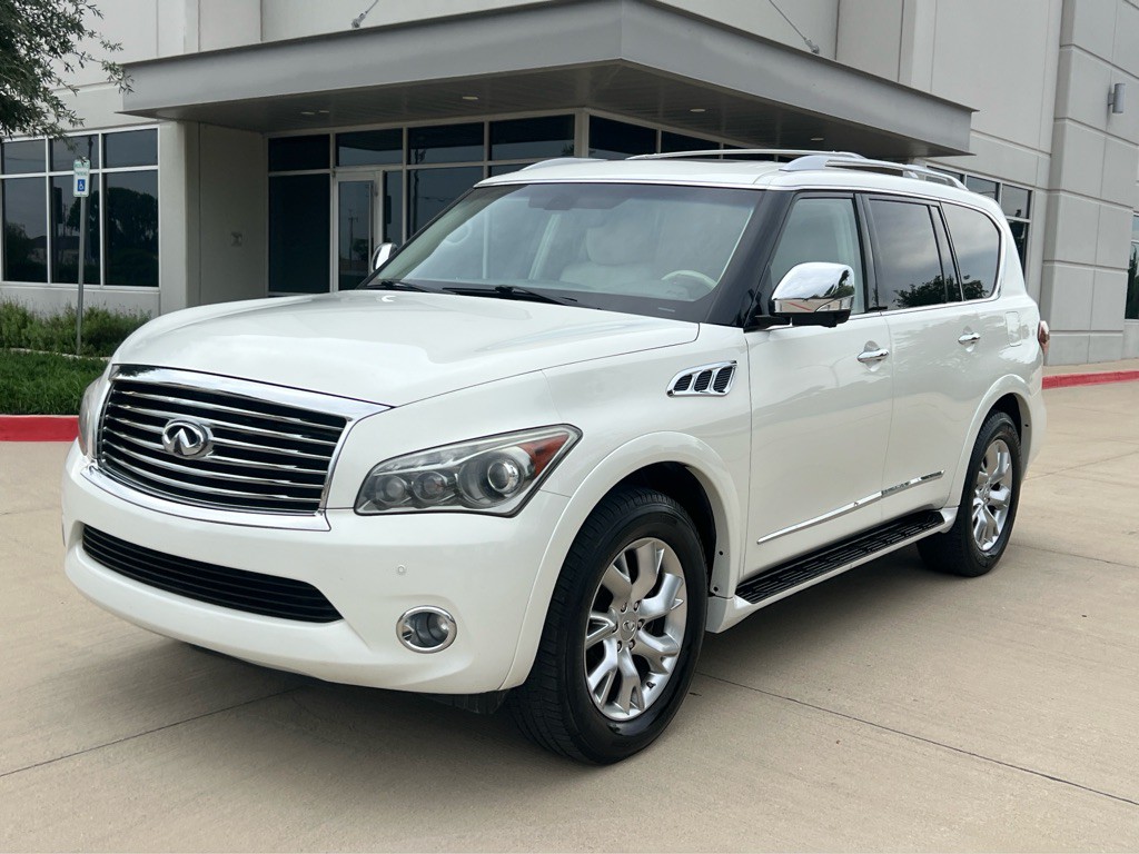 2013 INFINITI QX56 Image 3