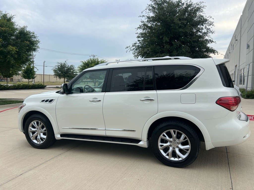 2013 INFINITI QX56 Image 6