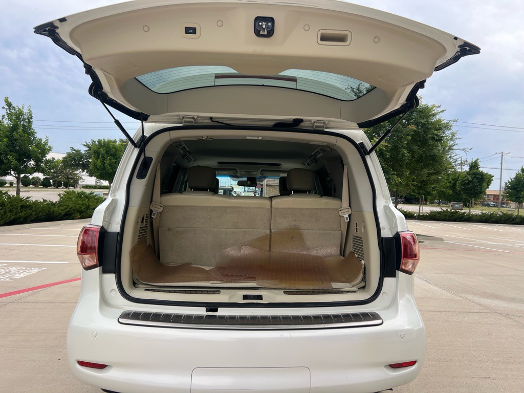 2013 INFINITI QX56 Image 15