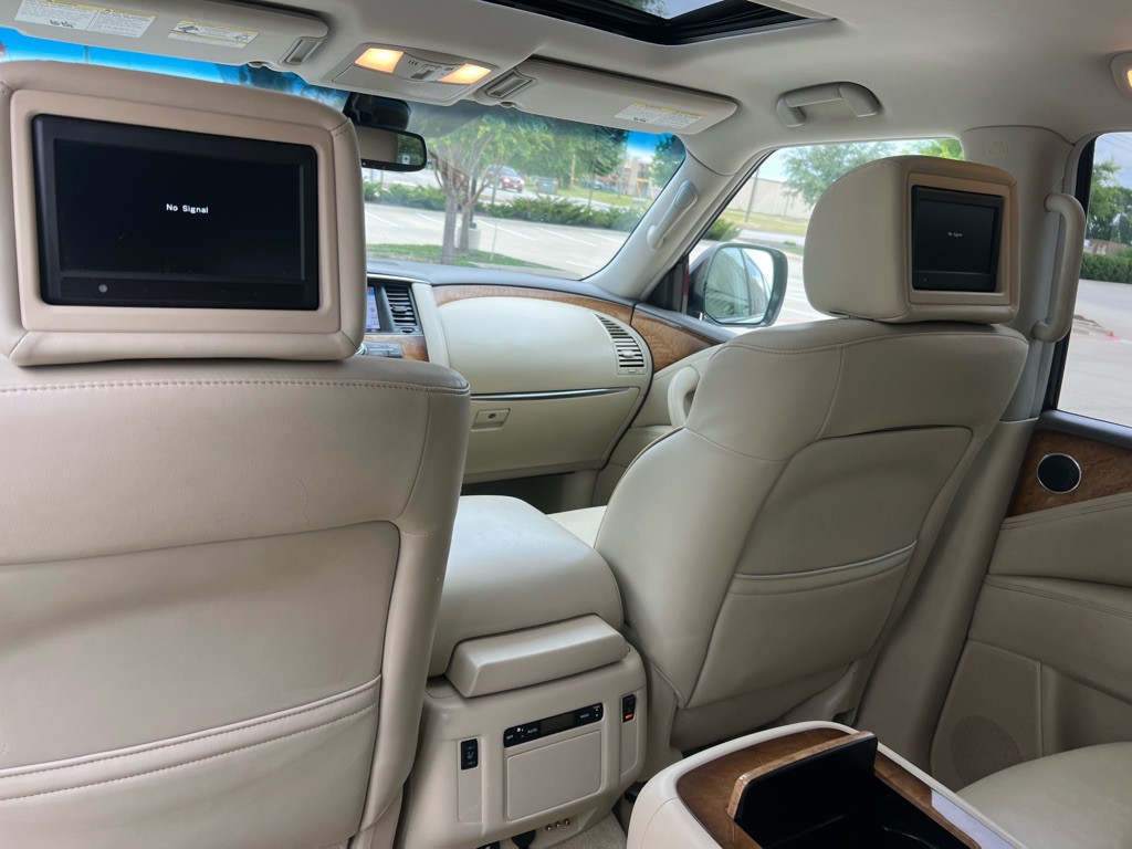 2013 INFINITI QX56 Image 18
