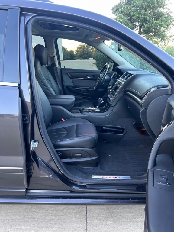 2016 GMC Acadia Image 9