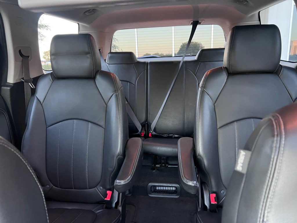 2016 GMC Acadia Image 16