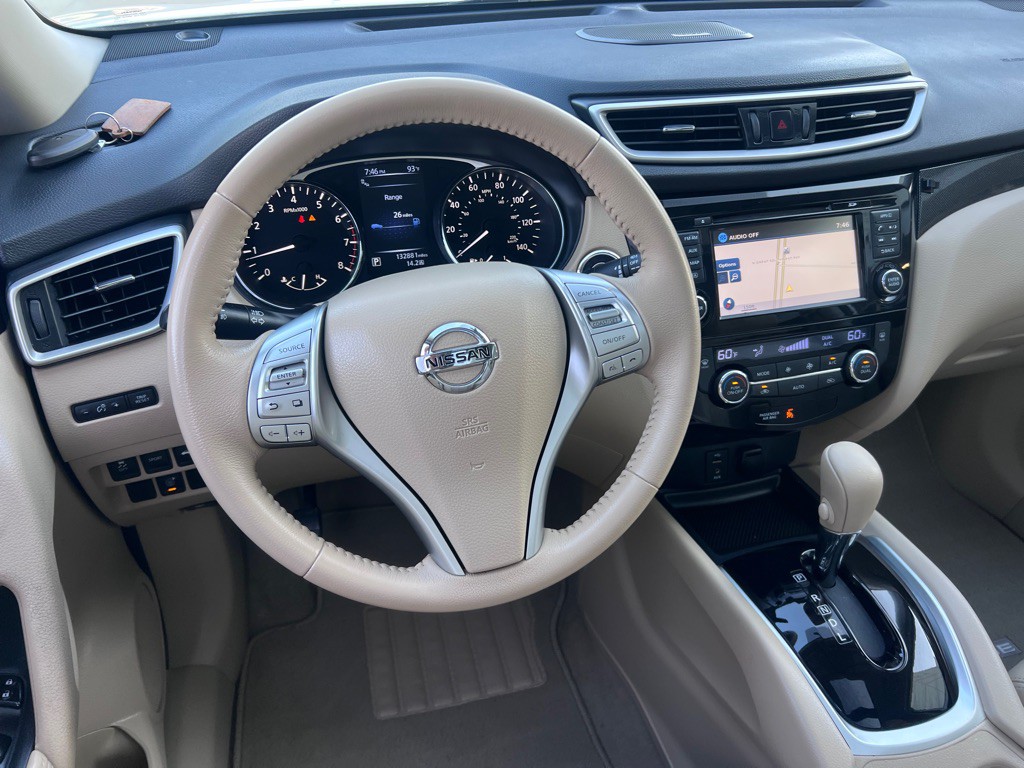 2014 Nissan Rogue Image 18