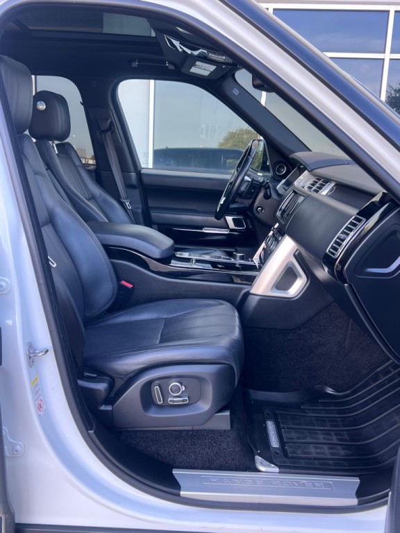 2016 Land Rover Range Rover Image 12