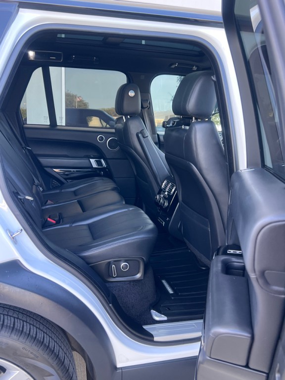 2016 Land Rover Range Rover Image 13
