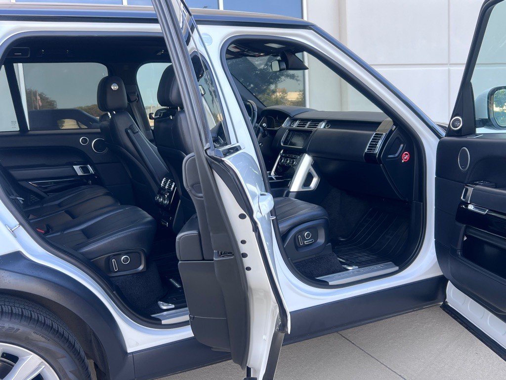 2016 Land Rover Range Rover Image 14