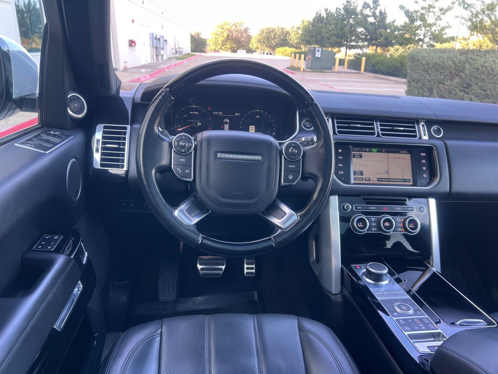 2016 Land Rover Range Rover Image 17