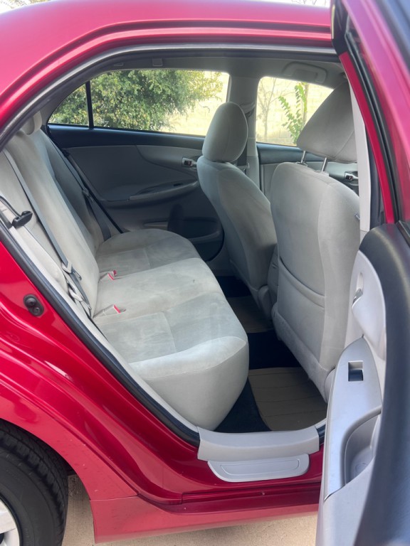 2012 Toyota Corolla Image 13