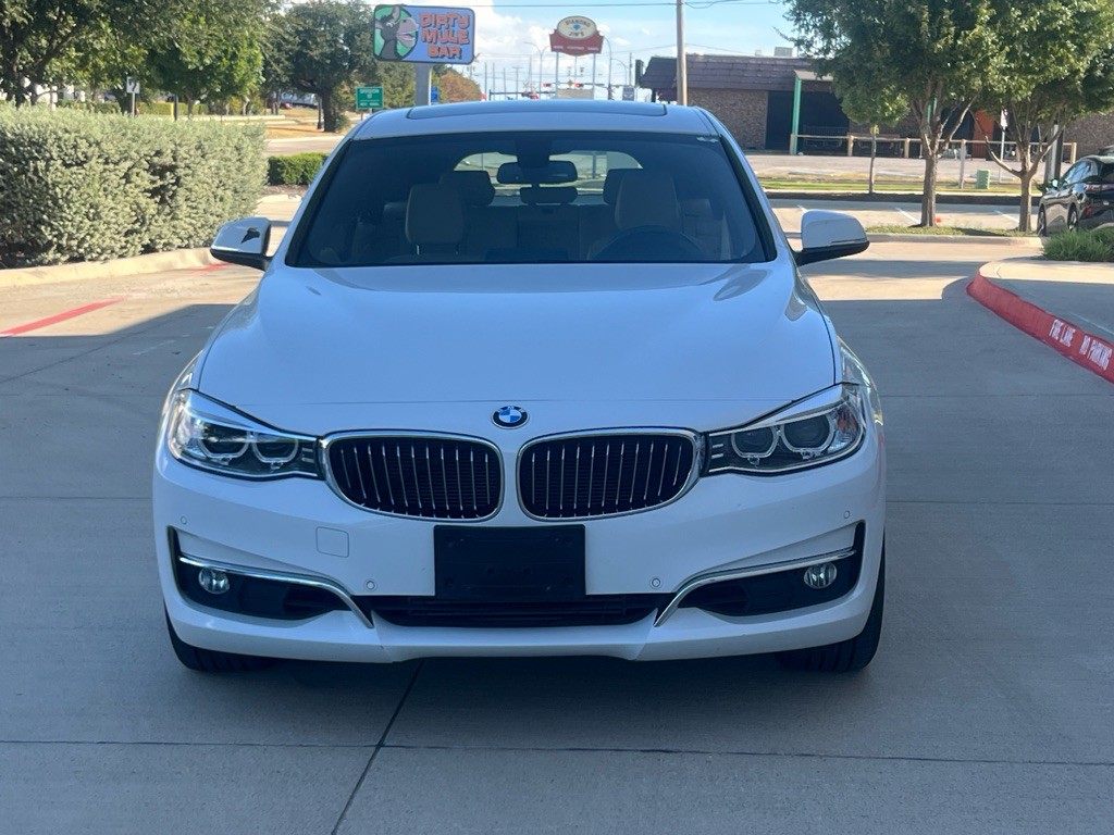 2016 BMW 3 Series Image 2