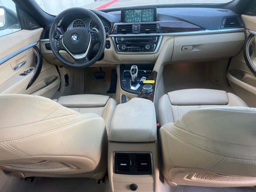 2016 BMW 3 Series Image 15
