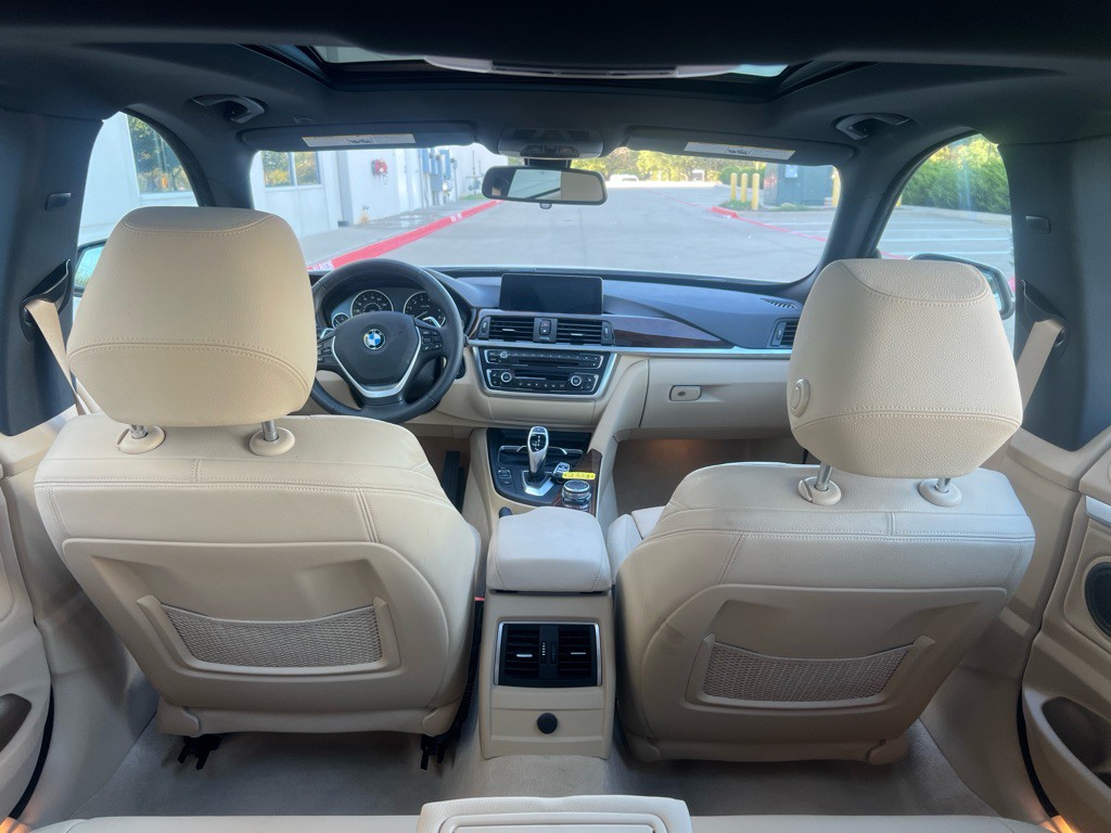2016 BMW 3 Series Image 16